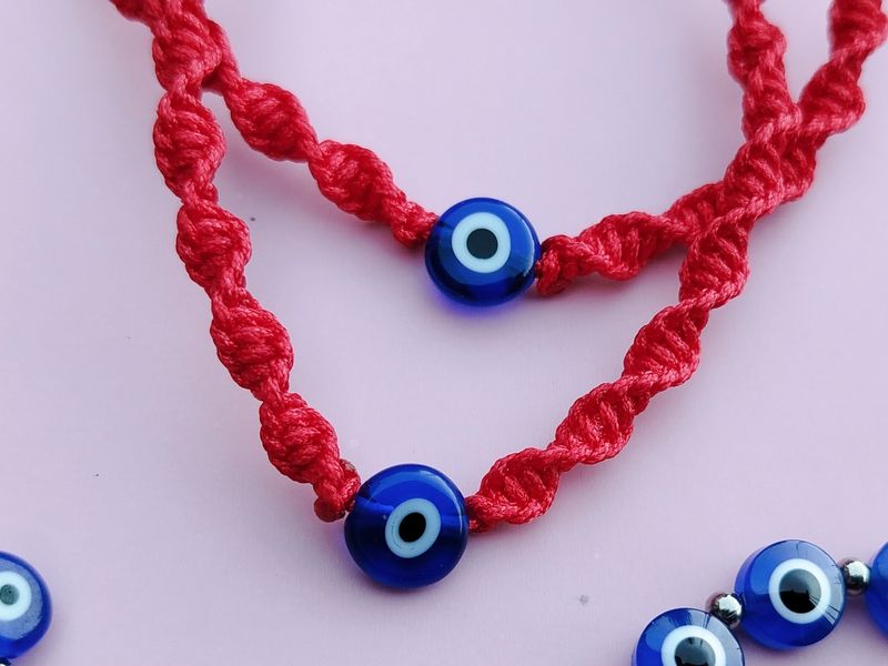 Pulserita protectora macramé ojo turco