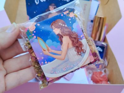 AFRODITA box - Rituales para enamorarte de vos
