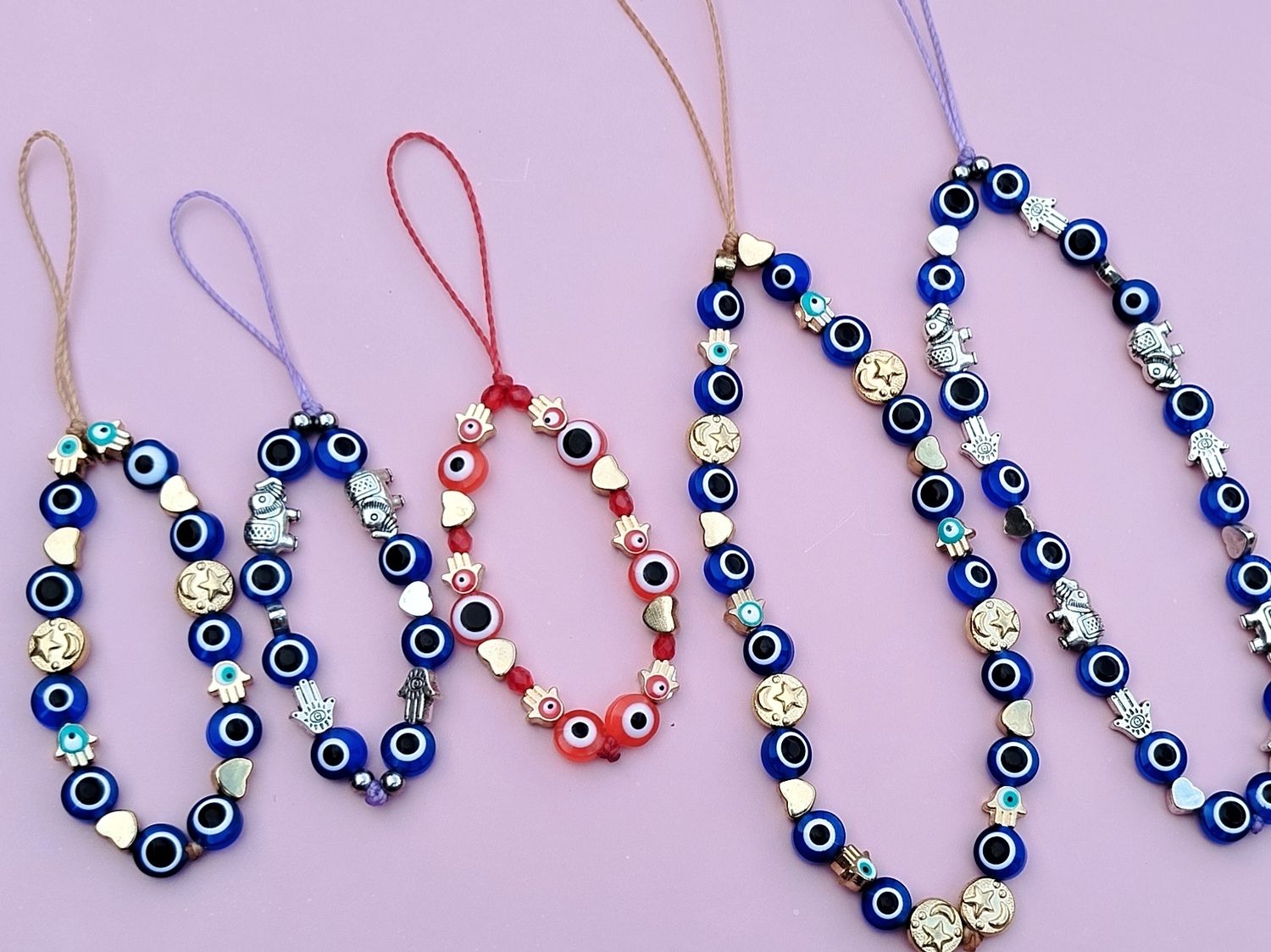 Straps amuletos para celular
