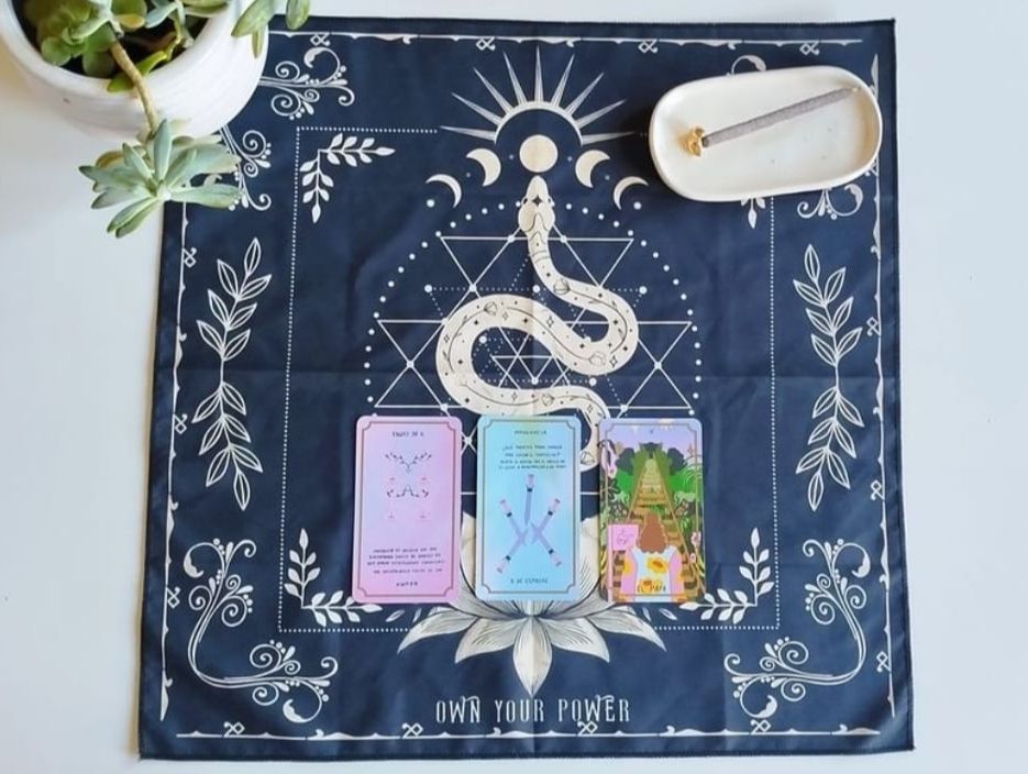 Pañito de tarot - Serpientes 49x49