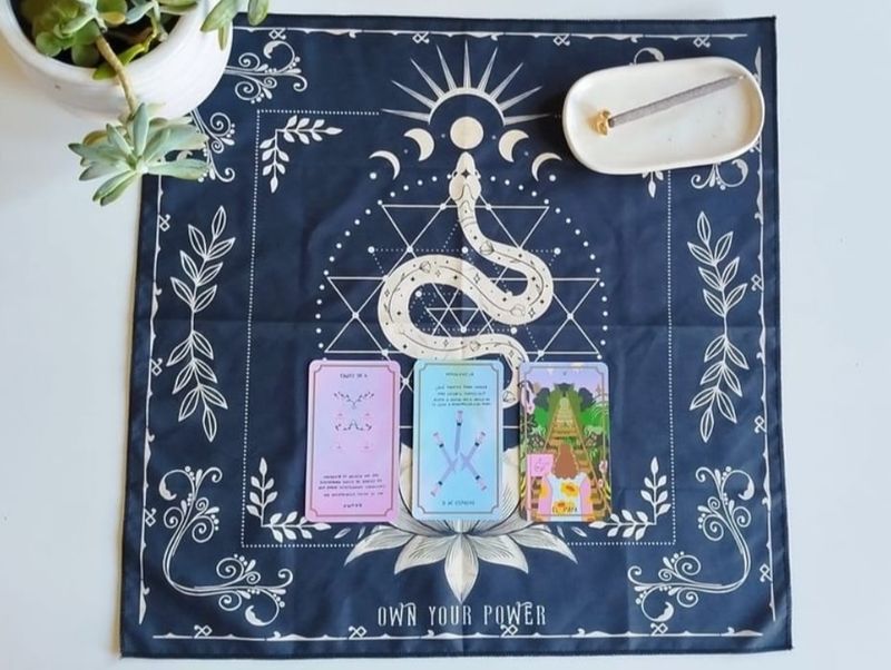 Pañito de tarot - Serpientes 49x49