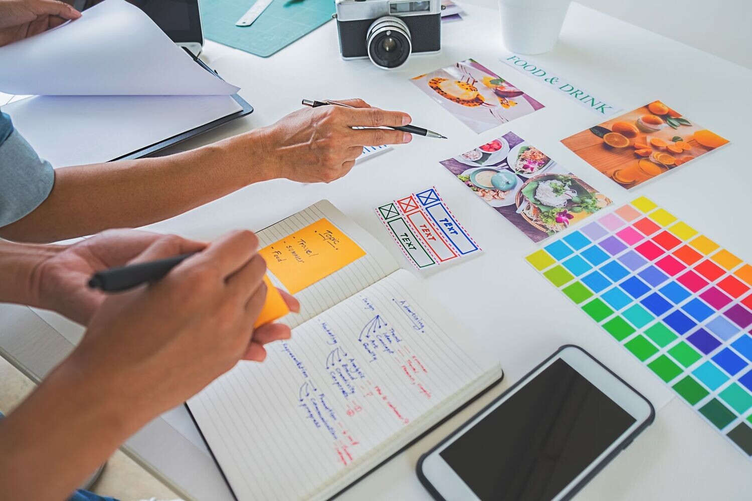 BUSINESS HALF FOLD BROCHURES  DESIGN