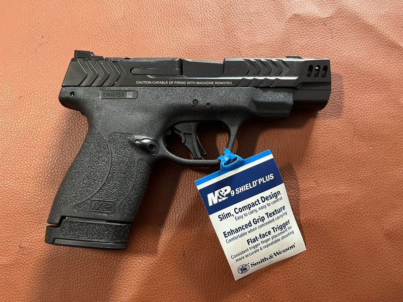 Smith & Wesson M&P9 Shield Plus Carry Comp s/n EHX5981