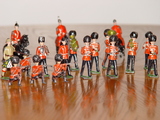 Figurines