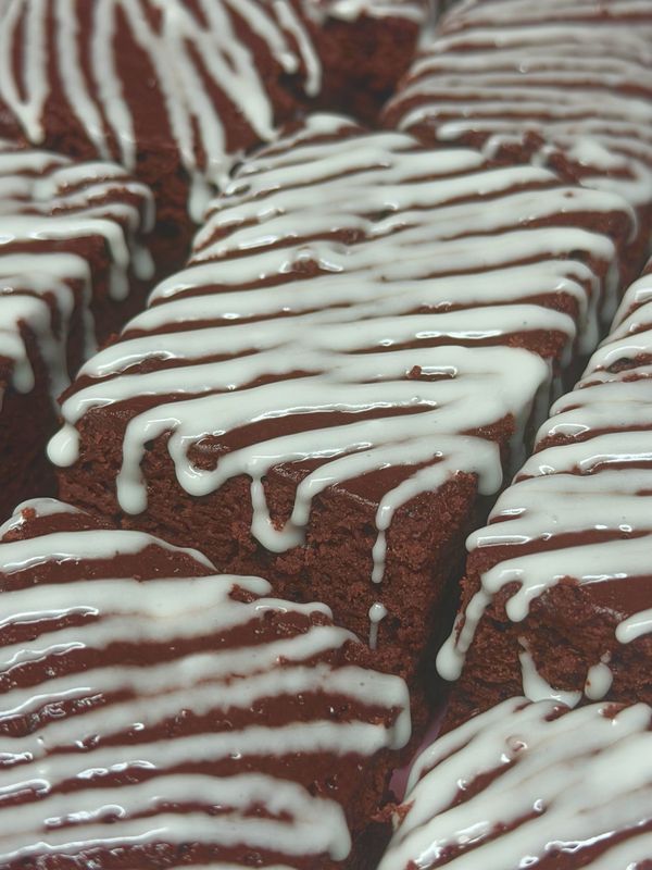 Red Velvet Brownie 
