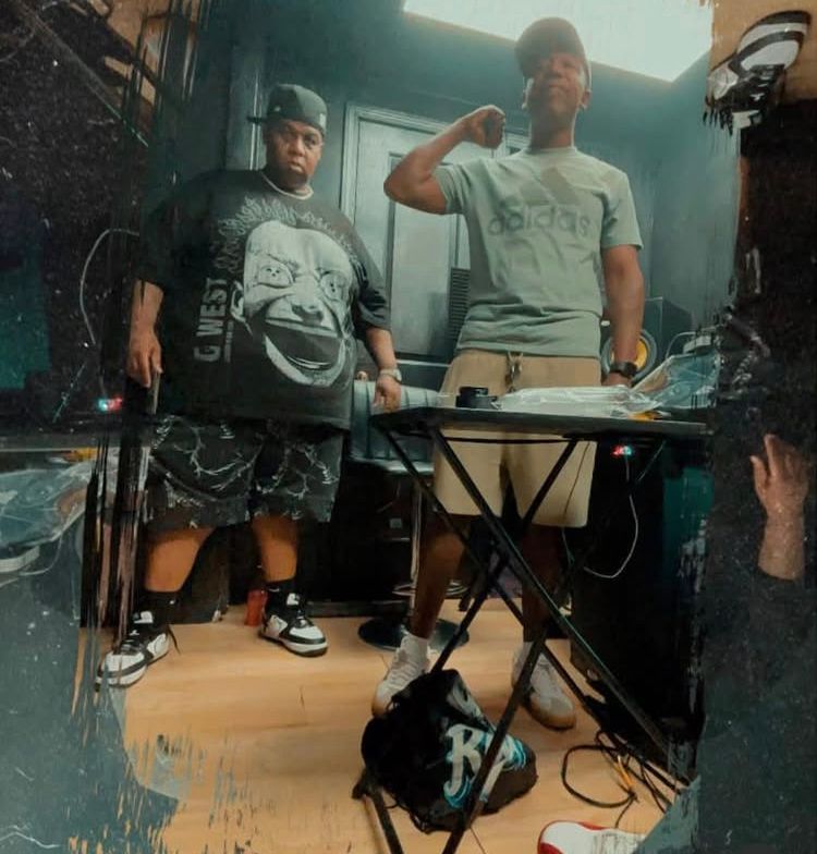 FlightRisk Clevo Feat Joe Green Fold To The Pressure