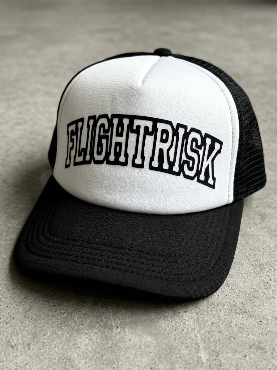 Classic FlightRisk Trucker Cap Blk/wht