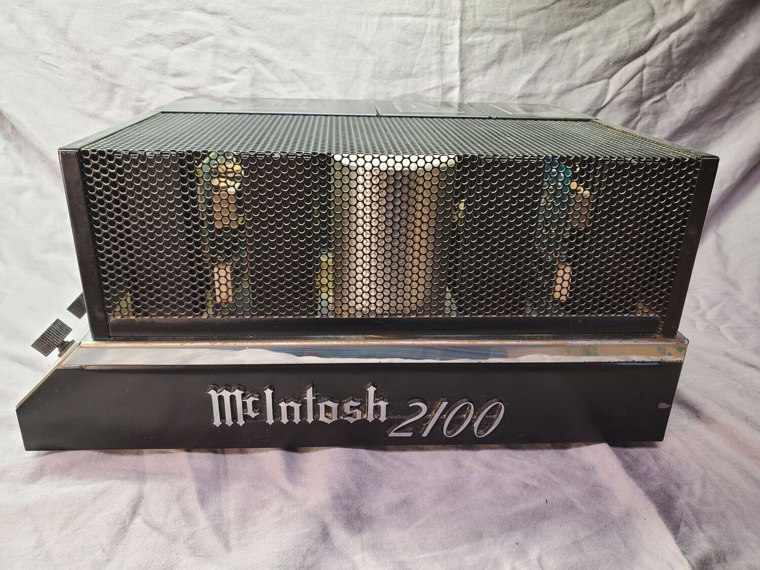 McIntosh 2100 Amplifier