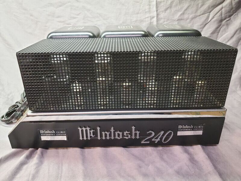 McIntosh MC240 Amplifier