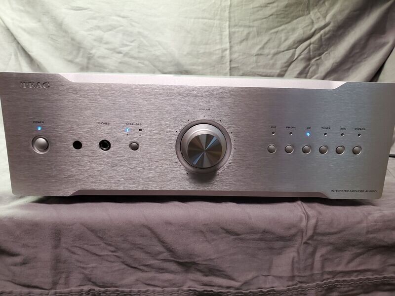 TEAC AI 2000 Integrated Amplifier