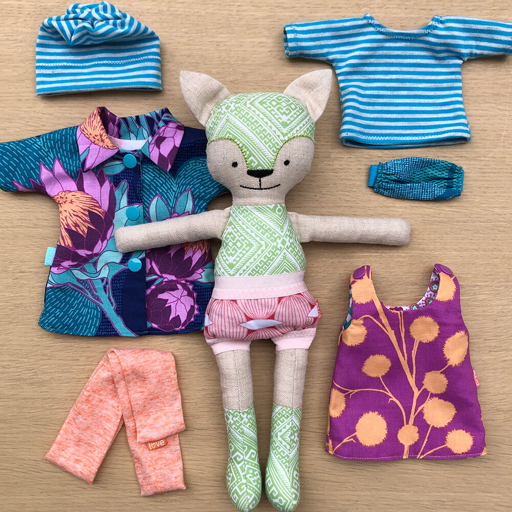 Heather Cat Doll, Clothes and Carrier