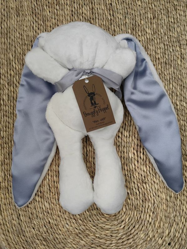 Snuggly Hoppel (White with satin grey plain ears)