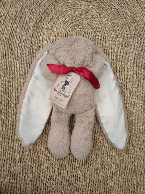 Snuggly Hoppel (Beige with white rose ears)