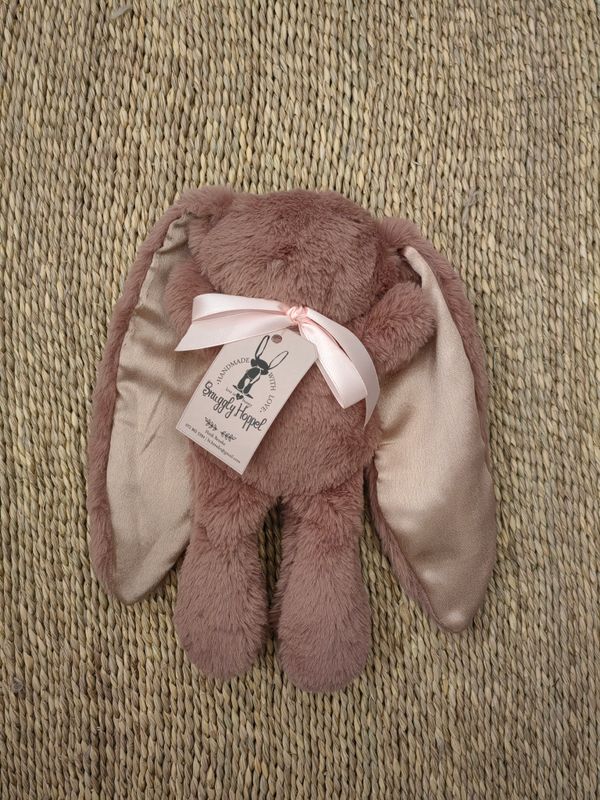 Snuggly Hoppel (Dusty Pink with beige ears)