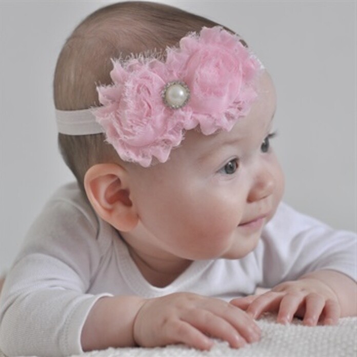 Babypynt hårbånd i lyserød med perle i midten