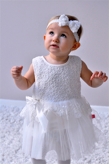 Hvid kjole med blonder