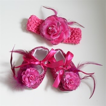Babypynt små sko i pink med glimmer og hårbånd