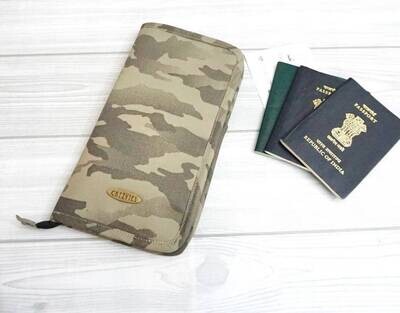 Camouflage Family Passport Holder  with Zipper For 6 Passports - Green Camo