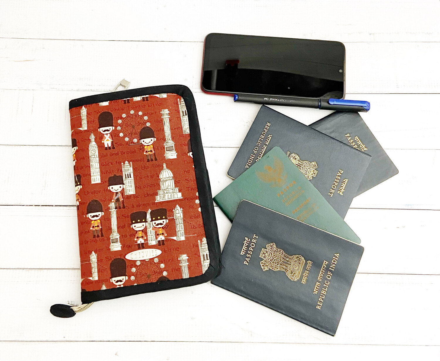 Travel Passport Wallet for 4 - Palace Guard 