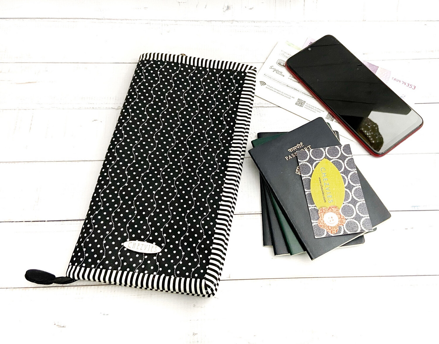 Polka Dots Family Passport Wallet - Fit 6 To 12 Passports