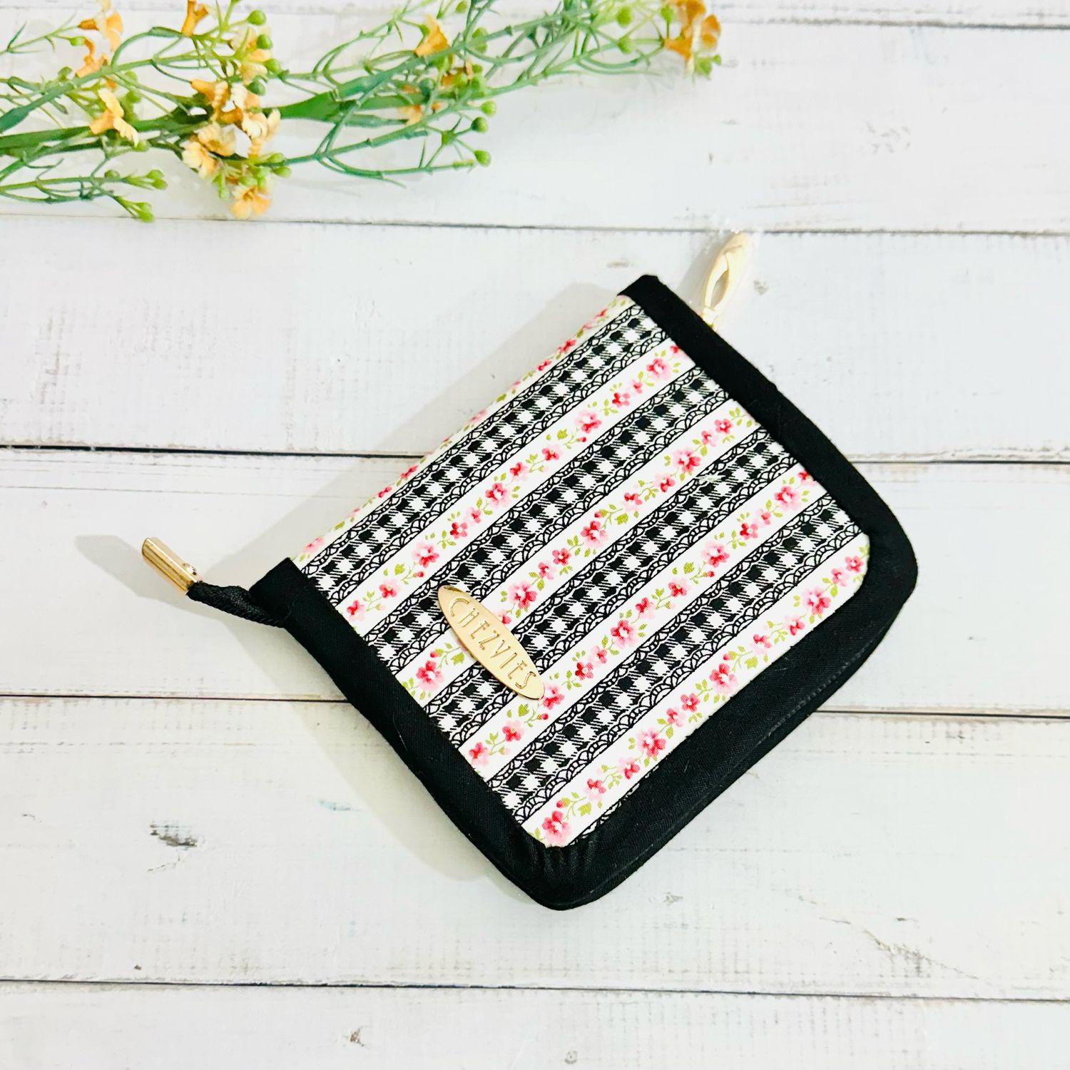 Floral Fabric Wallet For Women - Black And White