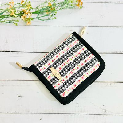 Floral Fabric Wallet For Women - Black And White