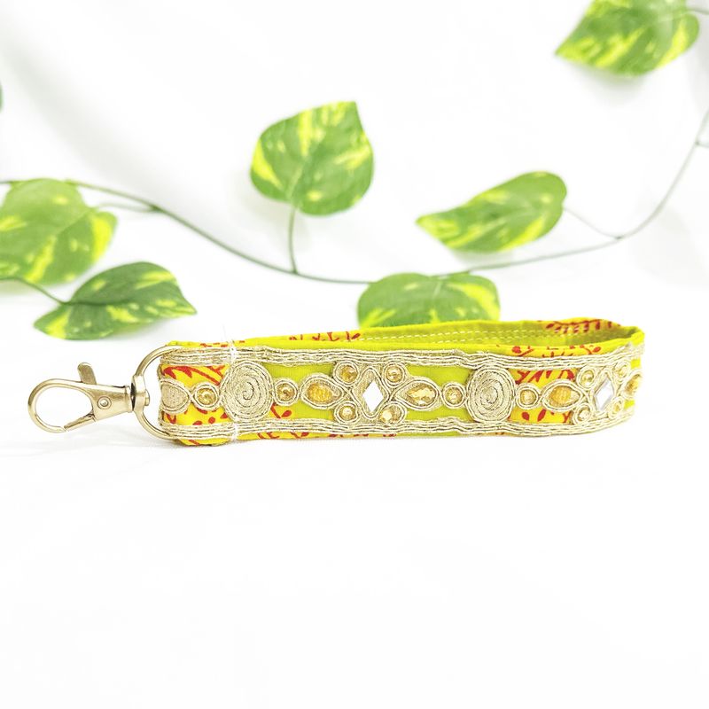 Handcrafted Embroidery Sequins Keychain - Lime Green Gold