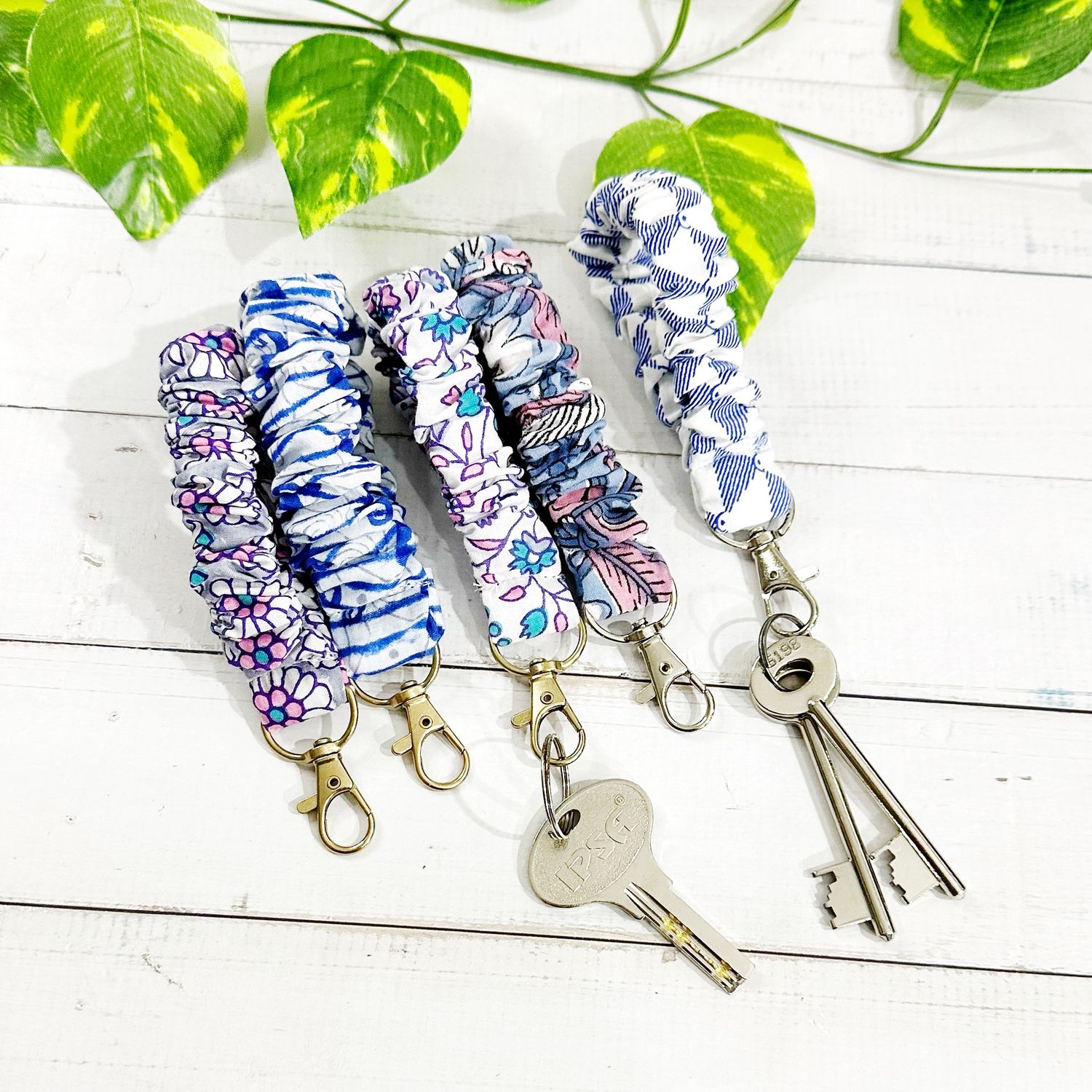Fabric Scrunchie Keychain - Floral