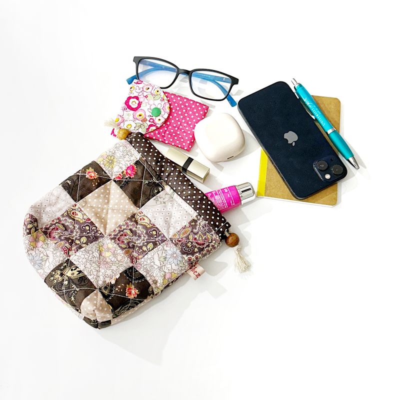 Patchwork Quilted Drawstring Pouch - Brown