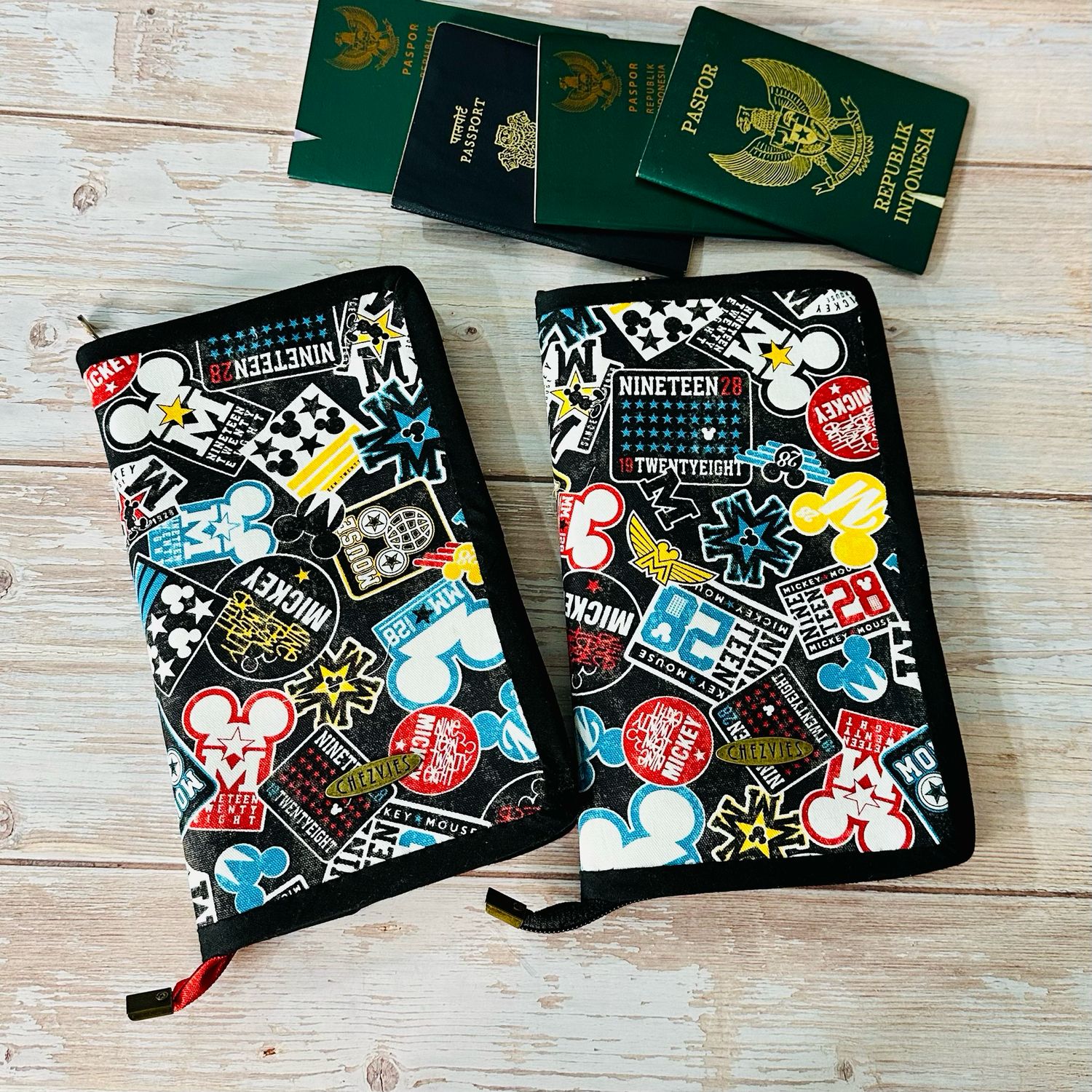 Retro Mickey Family Passport Wallet With Zipper