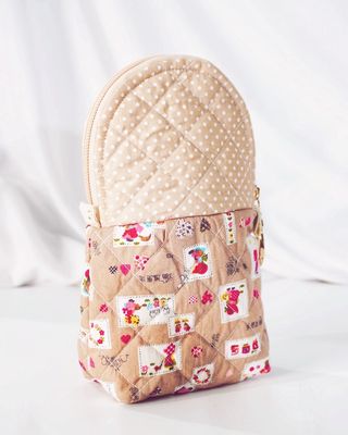 Cute Stand Up Zipper Pouch - Sunbonnet Sue