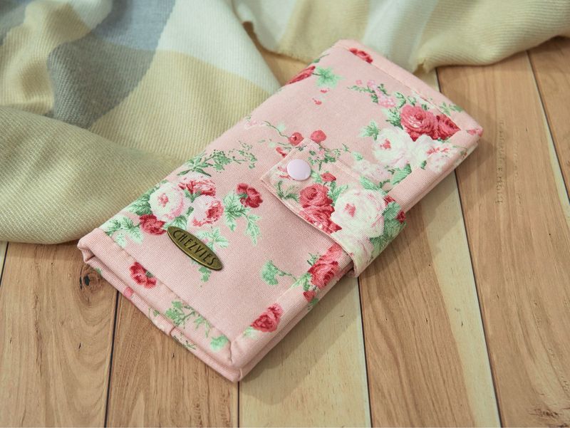 Handmade Bifold Wallet - Pink Vintage Roses