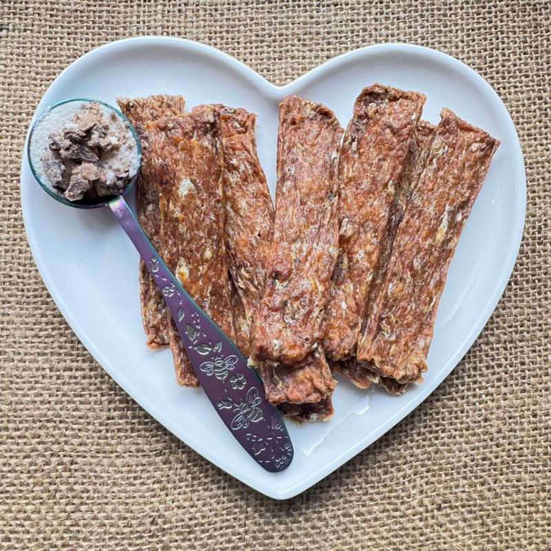 Choc Chip Cheesecake Easter Chompers