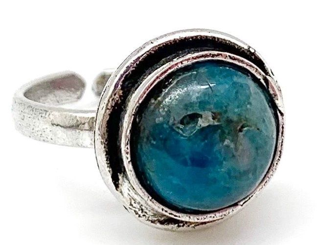 Kashi Semiprecious Small Stone Ring z