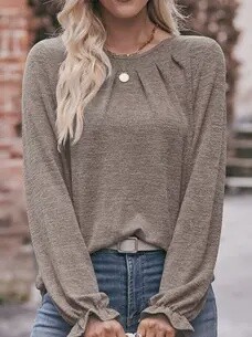 Women&#39;s Oversized Shirred Pullover