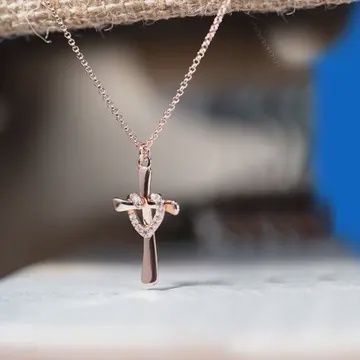 Cross Heart Necklace Rose Gold