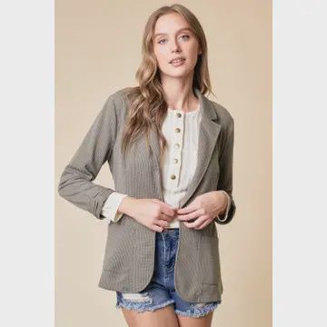 Shirrize Sleeve Textured Blazer