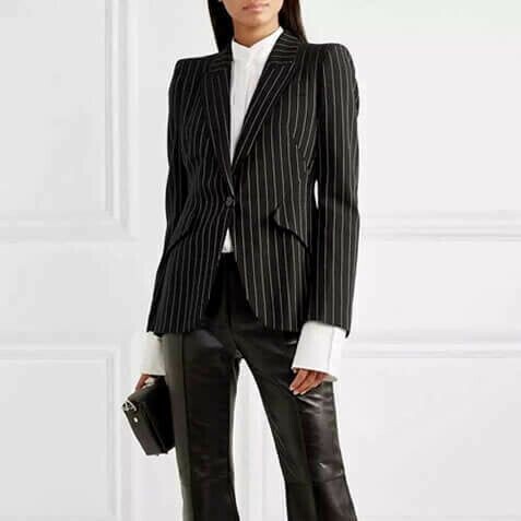 Single Breast Black Peak Lapel Blazer