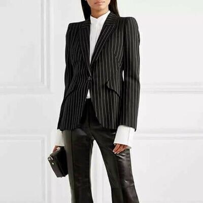 Single Breast Black Peak Lapel Blazer