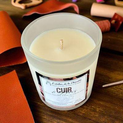 Bougie parfumée Cuir &amp; bois - 200 mL