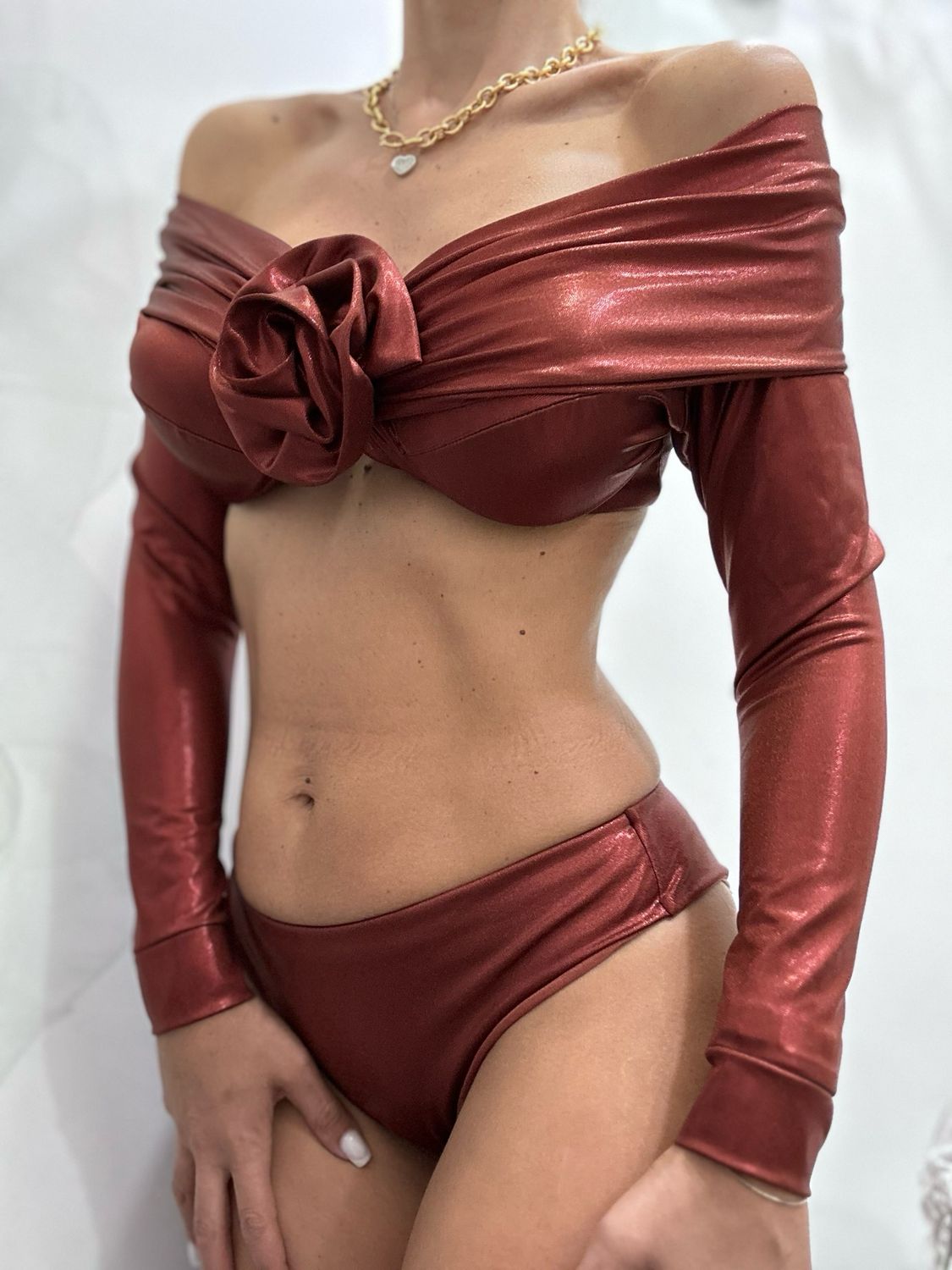 fascia con manica lame e slip