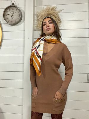 Dress in maglia con fibia