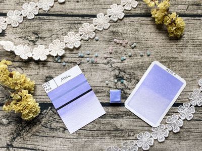 ATHÉA - Aquarelle Violet Pastel artisanale fabriquée à la main à Paris