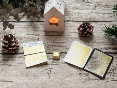 BALDER  - aquarelle jaune pâle irisée artisanale fabriquée à la main à Paris