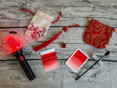 IKARU - Aquarelle Rouge intense artisanale fabriquée à la main à Paris