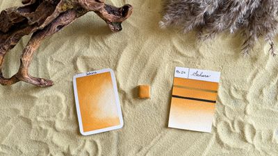 SAHARA  - aquarelle ocre jaune d'or artisanale fabriquée à la main à Paris