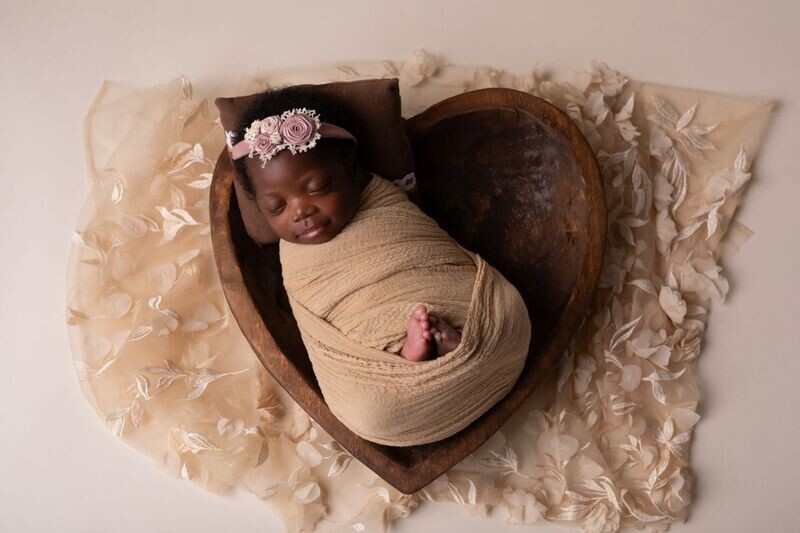 Newborn  Only Full Photo Session