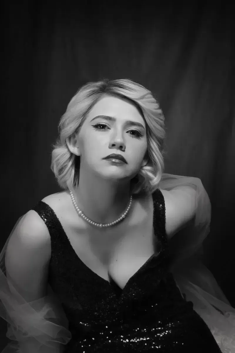 Classic Hollywood Glam Experience