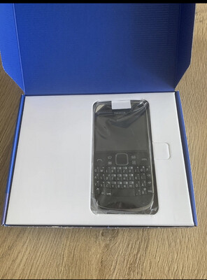 Nokia E6-00 - Schwarz Smartphone