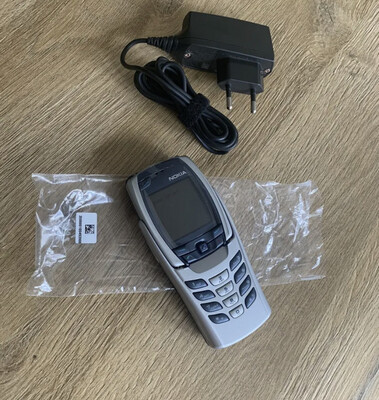 Nokia 6800 - Grau Handy
